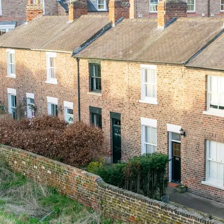 Rent this 1 bed townhouse on Dewsbury Cottages in York, YO1 6HB