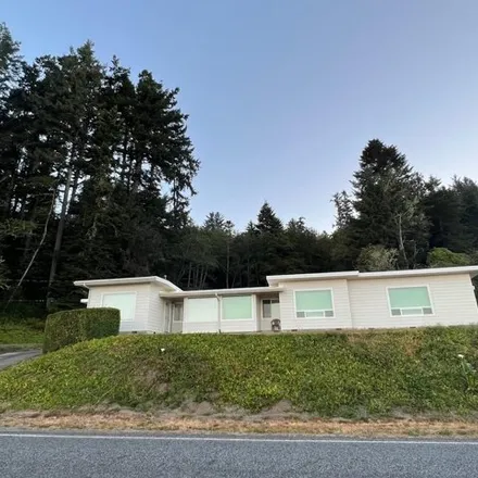 Image 2 - 11947 Ocean View Drive, Del Norte County, CA 95567, USA - House for sale