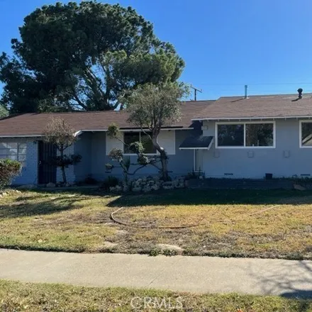 Buy this 3 bed house on 385 West Etiwanda Avenue in Rialto, CA 92376