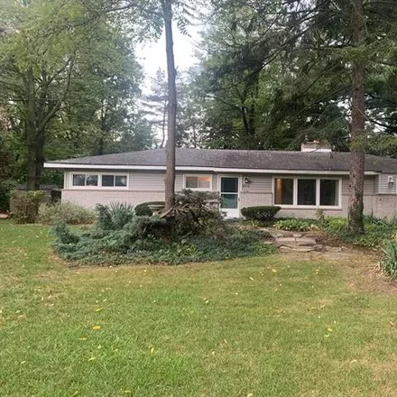 Buy this 3 bed house on 270 Holmur Drive in Waterford Township, MI 48327