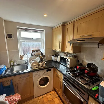 Rent this 3 bed apartment on Vimco's Superstore in 293 Whippendell Road, Holywell