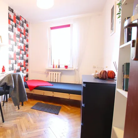 Rent this 6 bed room on Nawrot 6 in 90-060 Łódź, Poland