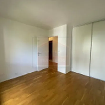 Rent this 4 bed apartment on 3 Avenue de Ceinture in 95880 Enghien-les-Bains, France