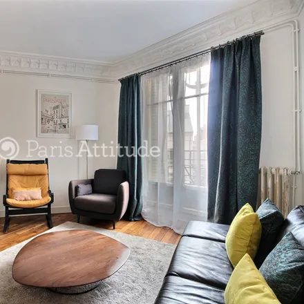 Image 6 - 3 Place Robert Verdier, 75018 Paris, France - Apartment for rent