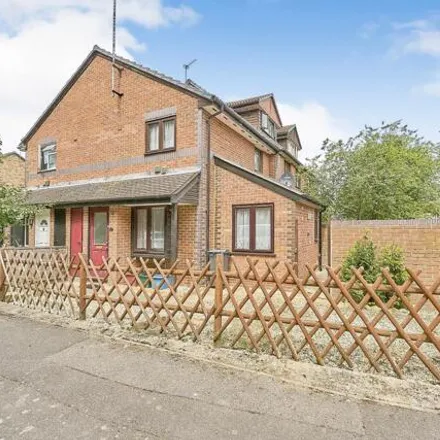 Buy this 2 bed house on Weavers Close in London, TW7 6EH