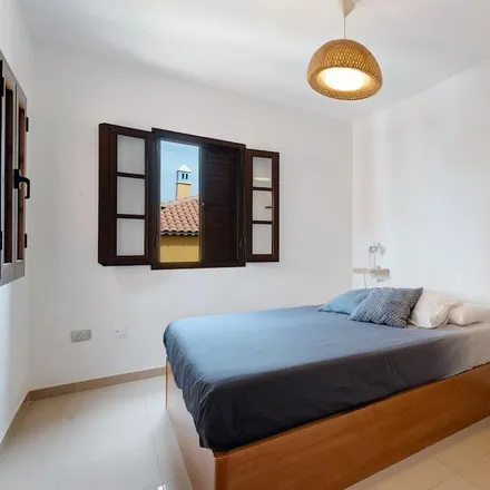 Image 4 - Costa Silencio, Avenida José Antonio Tavio, 38630 Arona, Spain - Apartment for rent