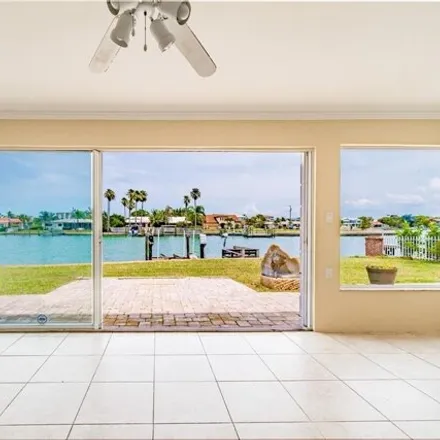 Image 8 - 2296 Donato Drive, Belleair Beach, Pinellas County, FL 33786, USA - House for sale