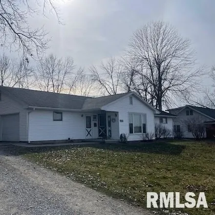 Buy this 4 bed house on 1450 Riverview Drive in Macomb, IL 61455