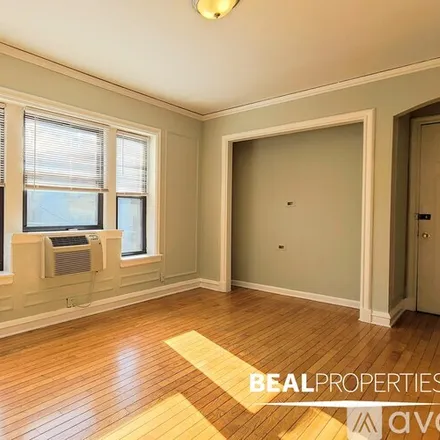 Image 3 - 837 W Wolfram St, Unit 401 - Apartment for rent