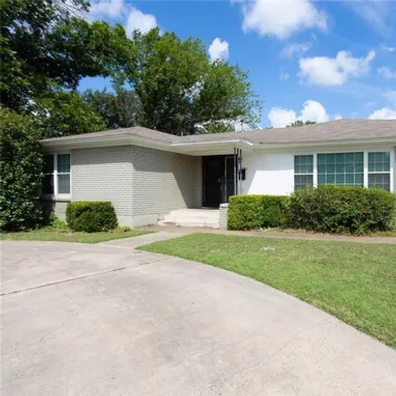 Image 3 - 3558 South Dr, Fort Worth, Texas, 76109 - House for rent