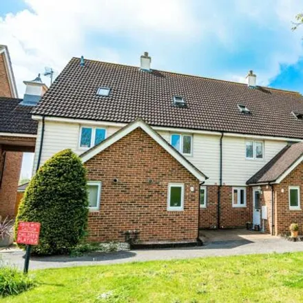 Buy this 3 bed townhouse on Chelmsford Road in Leaden Roding, CM6 1GG