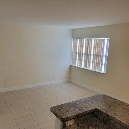 Image 4 - 3028 Northwest 118th Drive, Coral Springs, FL 33065, USA - Condo for rent