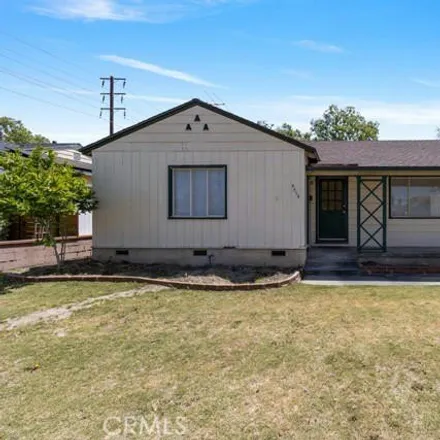 Buy this 3 bed house on 4488 Petaluma Avenue in Lakewood, CA 90713