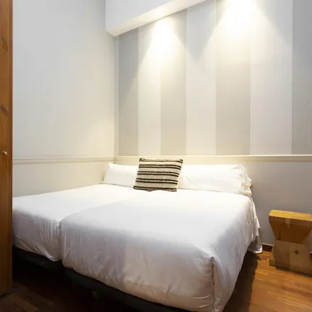 Rent this 2 bed apartment on Museu Egipci in Carrer de València, 284