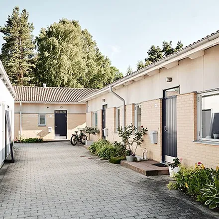 Rent this 2 bed apartment on Skallavångsvägen 19 in 247 33 Södra Sandby, Sweden