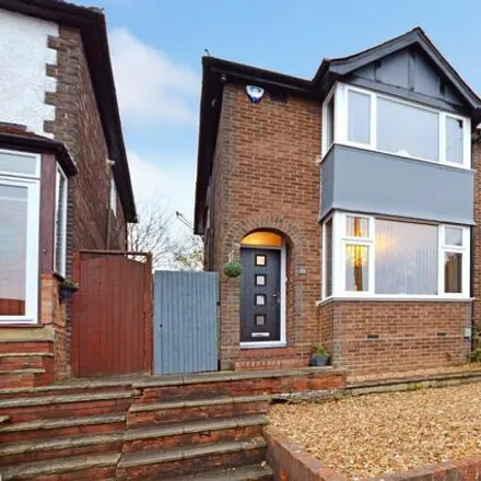 Buy this 2 bed house on 23 Pomfret Avenue in Luton, LU2 0JL