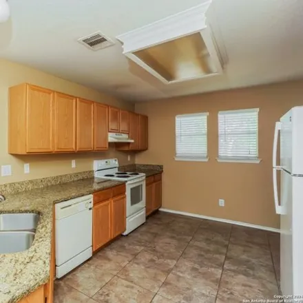 Image 7 - 10 Basin Elm, San Antonio, Texas, 78239 - House for sale