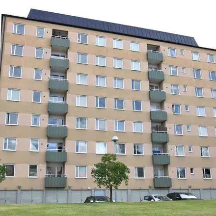 Rent this 3 bed apartment on Prästbolsgatan 19 in 587 36 Linköping, Sweden