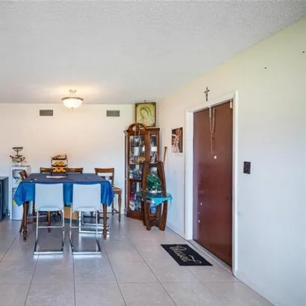 Image 4 - 321 East Laurel Drive, Margate, FL 33063, USA - Condo for sale