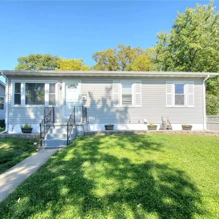 Buy this 3 bed house on 312 East 2nd Street in O'Fallon, IL 62269