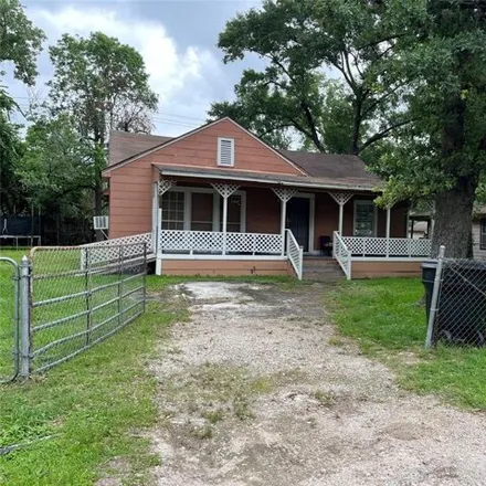 Buy this 2 bed house on 8127 Bigwood Street in Houston, TX 77078