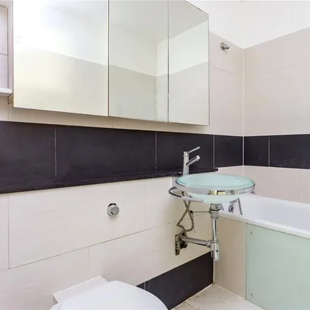 Image 7 - 13 Wallace Road, London, N1 2PG, United Kingdom - Apartment for rent