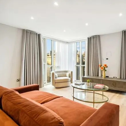 Rent this 2 bed room on Metropolitan & Circle Lines - Line Engineering in 216 Baker Street, London