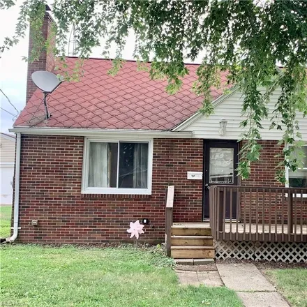 Buy this 3 bed house on Church of Christ in 9th Street Northeast, Massillon