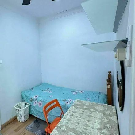 Rent this 1 bed room on Haw Par Villa (CCL) in Pasir Panjang Road, Singapore 117396