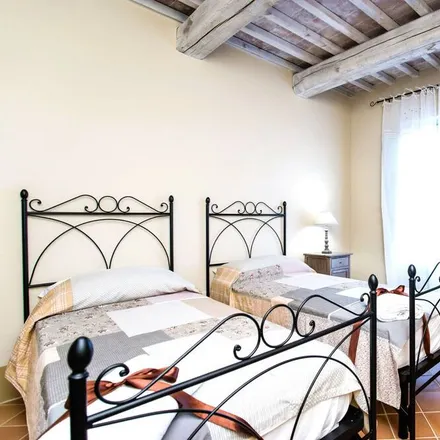 Image 4 - Trequanda, Siena, Italy - Apartment for rent