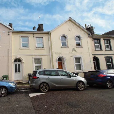 Rent this 3 bed townhouse on Platform 5 Brewing in Unit 2 Magdalene Road, Torquay