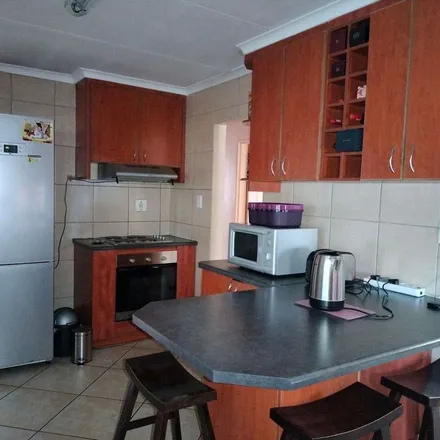 Rent this 3 bed apartment on Wilherow Avenue in Mangaung Ward 16, Bloemfontein