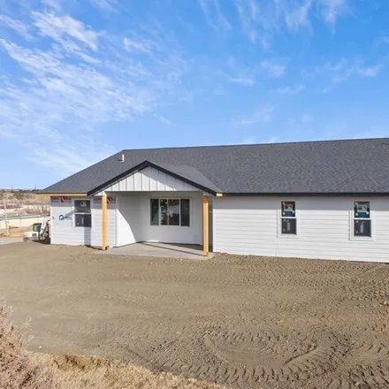 Image 5 - 220 Conifer Loop, Belle Fourche, SD 57717, USA - House for sale