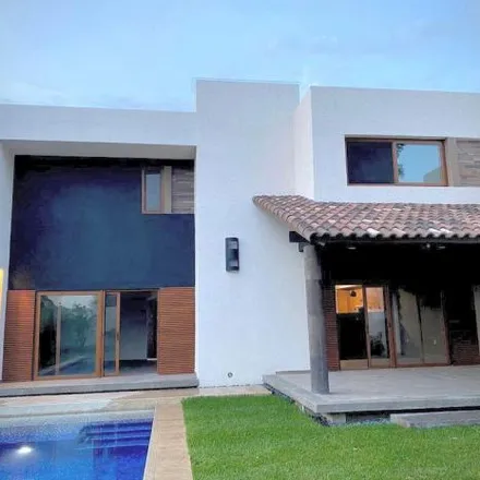 Buy this 3 bed house on Calle Atlacomulco in José G. Parres, 62564 Jiutepec