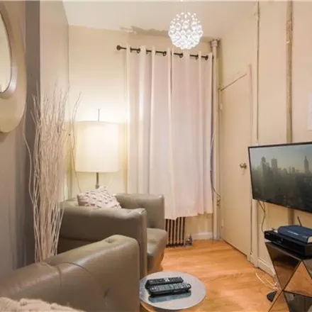 Rent this 1 bed apartment on 121 Wooster Street in New York, NY 10012