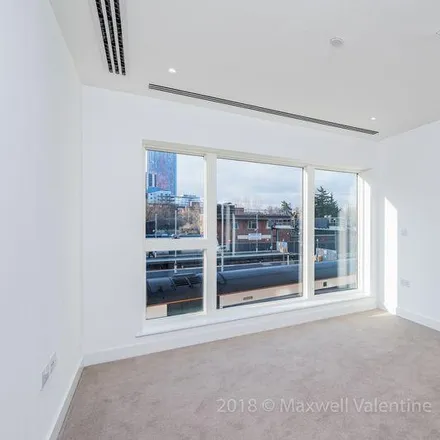Image 4 - East Croydon, Cherry Orchard Road, London, CR0 6FE, United Kingdom - Apartment for rent