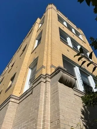 Rent this 3 bed apartment on 3062 North Davlin Court in Chicago, IL 60618