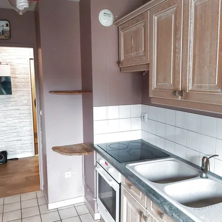 Rent this 3 bed apartment on 13 Chemin du Fossé Robert in 60000 Beauvais, France