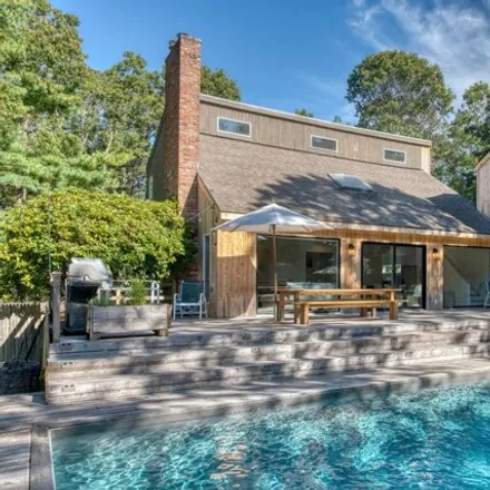 Rent this 4 bed house on 42 Old Rd Nw in East Hampton, New York