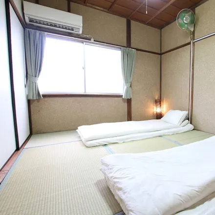 Rent this 3 bed house on Osaka Municipal Museum of Art in 和氣橋, Tennoji Ward