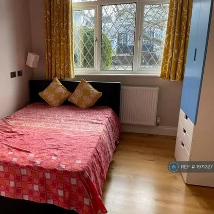 Rent this 1 bed room on 59 Arundel Avenue in Ewell, KT17 2RN