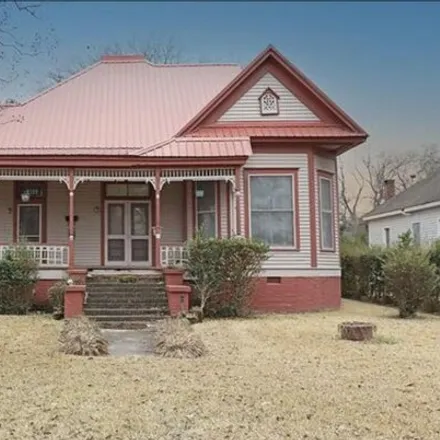 Buy this 5 bed house on 414 East 3rd Street in Yazoo City, MS 39194