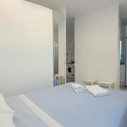 Image 3 - Calle de Amaniel, 4, 28015 Madrid, Spain - Apartment for rent