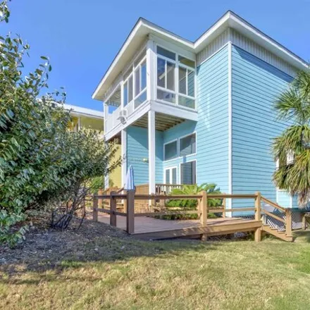 Image 6 - 201 West 13th Avenue, Gulf Shores, AL 36542, USA - House for sale