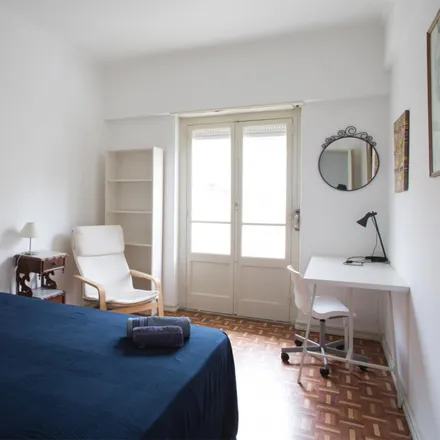 Rent this 3 bed room on Travessa do Giestal 36 in Lisbon, Portugal