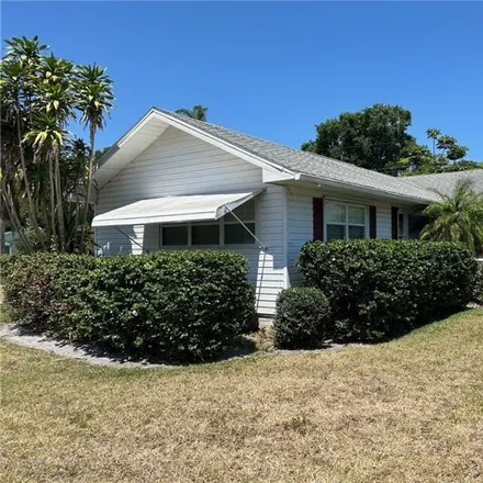Buy this 3 bed house on 2632 11th Place in Indian River County, FL 32960