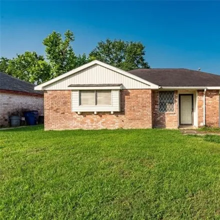 Buy this 3 bed house on 446 Avondale Lane in Friendswood, TX 77546