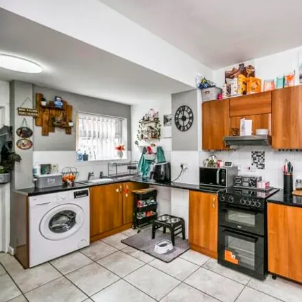 Image 4 - Oceanic Road, Liverpool, L13 1BP, United Kingdom - Townhouse for sale