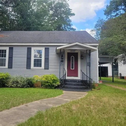 Buy this 3 bed house on 1507 Donahue Ferry Road in Pineville, LA 71360