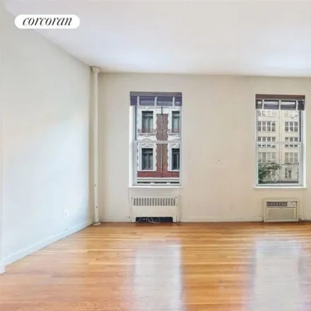 Buy this studio house on 208 East 32nd Street in New York, NY 10016